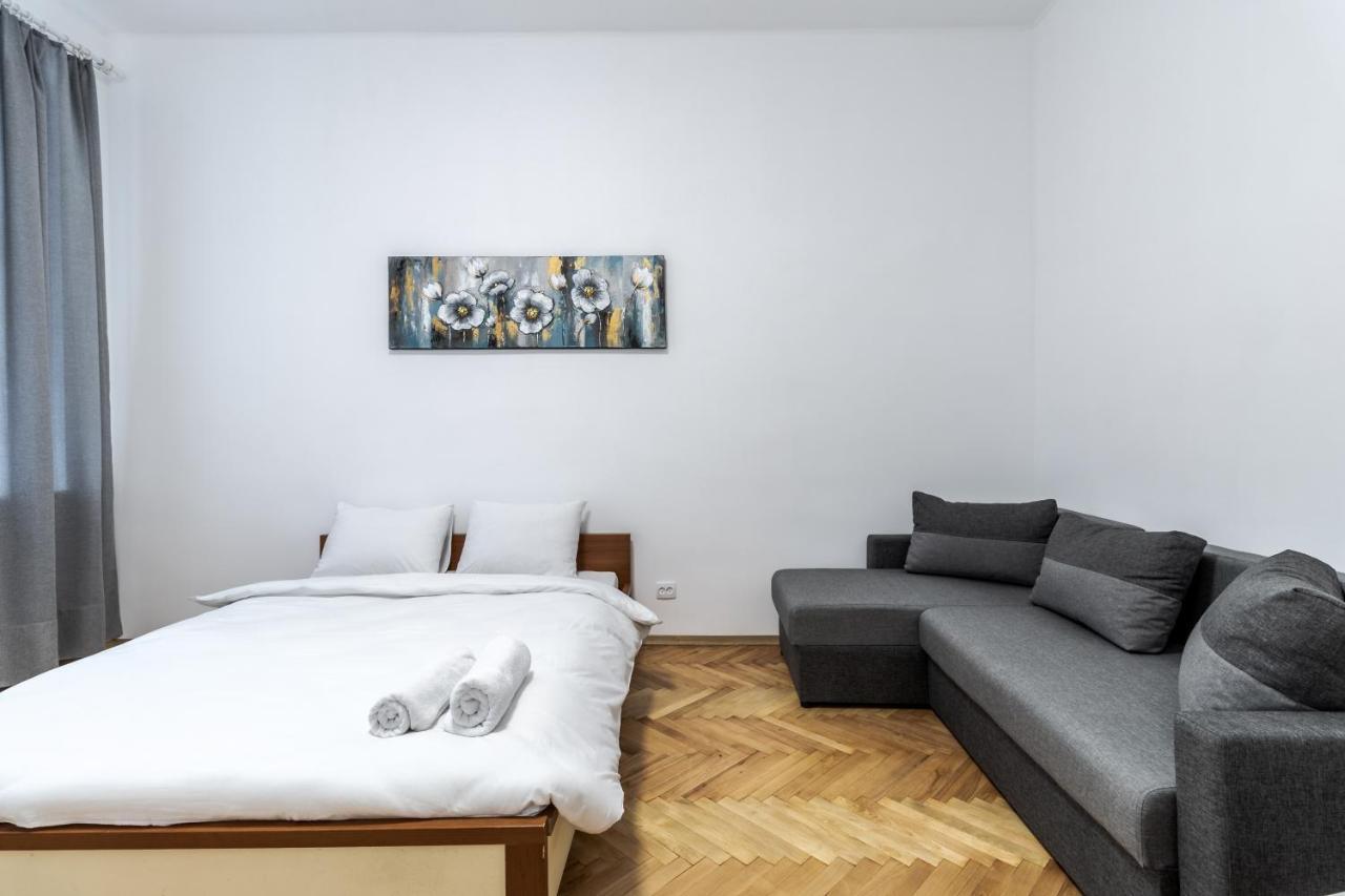 City Shalom Apartment Liov Exterior foto