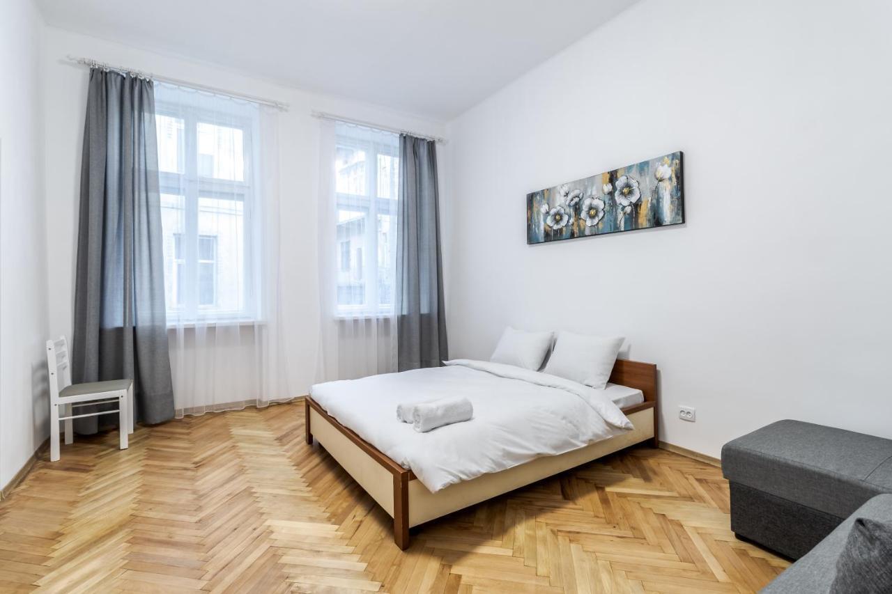 City Shalom Apartment Liov Exterior foto