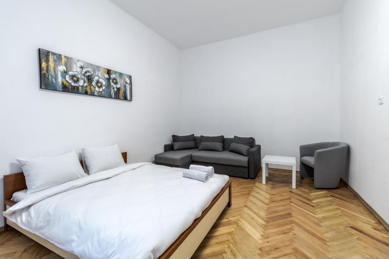 City Shalom Apartment Liov Exterior foto