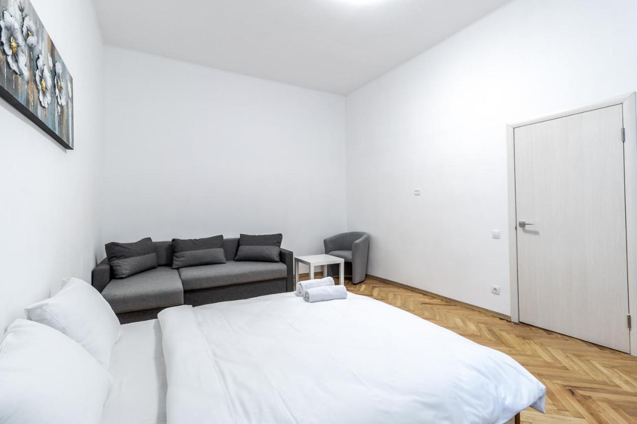 City Shalom Apartment Liov Exterior foto